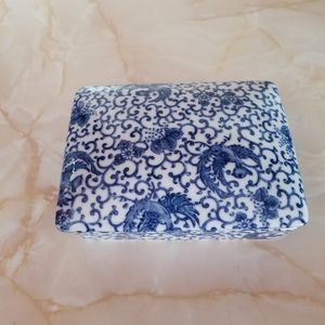 BEAUTIFUL BLUE/WHITE TAKAHASHI ASIAN TRINKET BOX 6"x4"